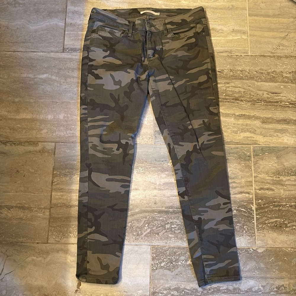Levi’s camo jeans
